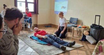 PIERWSZA POMOC – NIE BĄDŹ OBOJĘTNY