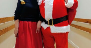 ŚWIĘTY, ŚWIĘTY ZAWSZE UŚMIECHNIĘTY